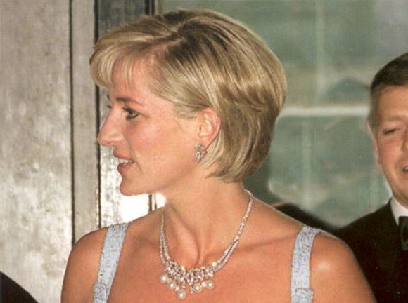 La subasta de las joyas que Diana usó antes de morir fue cancelada, porque ya se vendieron