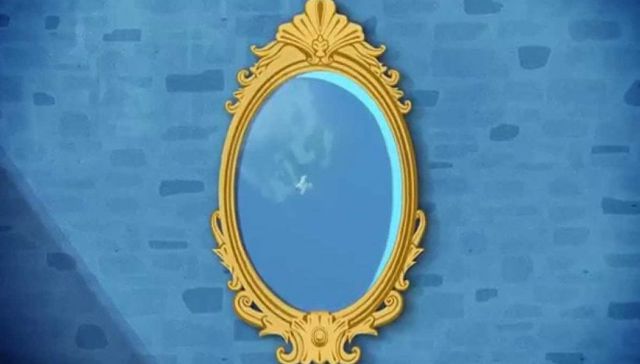 Espejo, espejo en la pared