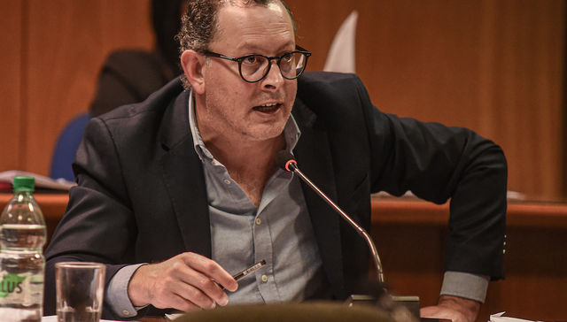 Dice que no es por ahí