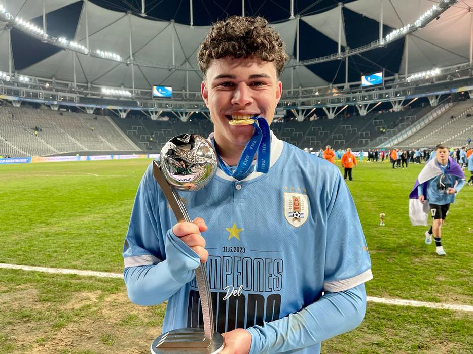 De La Plata al cielo: Uruguay campeón mundial sub-20 de fútbol