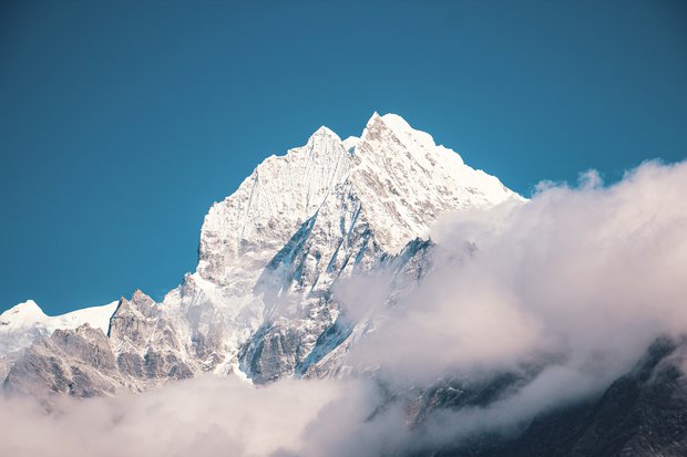 Un australiano batió el récord de ascenso al Everest desde el nivel del mar