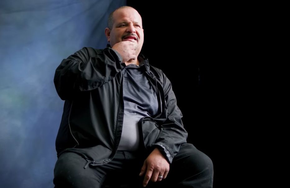 Como perro con dos colas