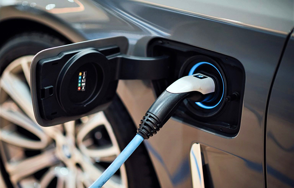 Gobierno modificará beneficios impositivos para los vehículos eléctricos de mayor valor