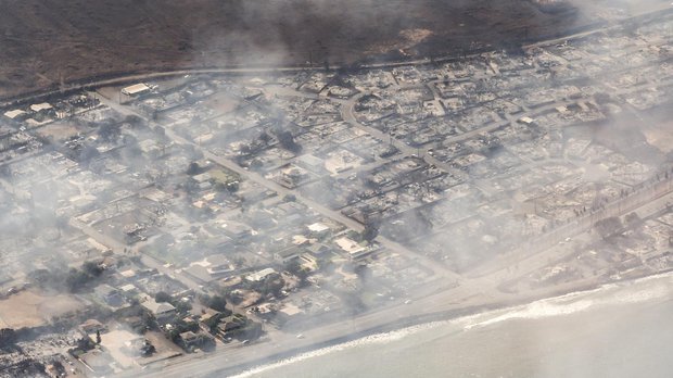 Video: así se ve desde el cielo el incendio en Hawái que consume gran parte del territorio