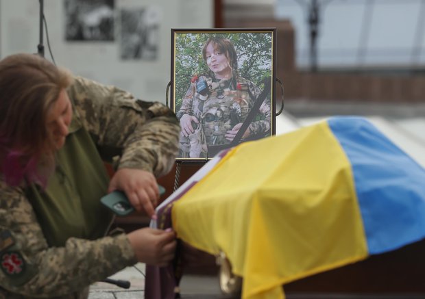 Morgues llenas: la contraofensiva ucraniana progresa poco y con alto precio en vidas