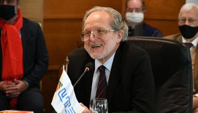 Encendido debate