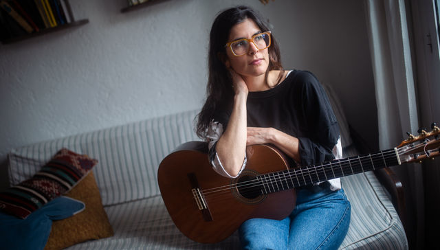 Crecen flores, suenan versos