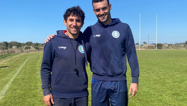 De atrás hacia adelante