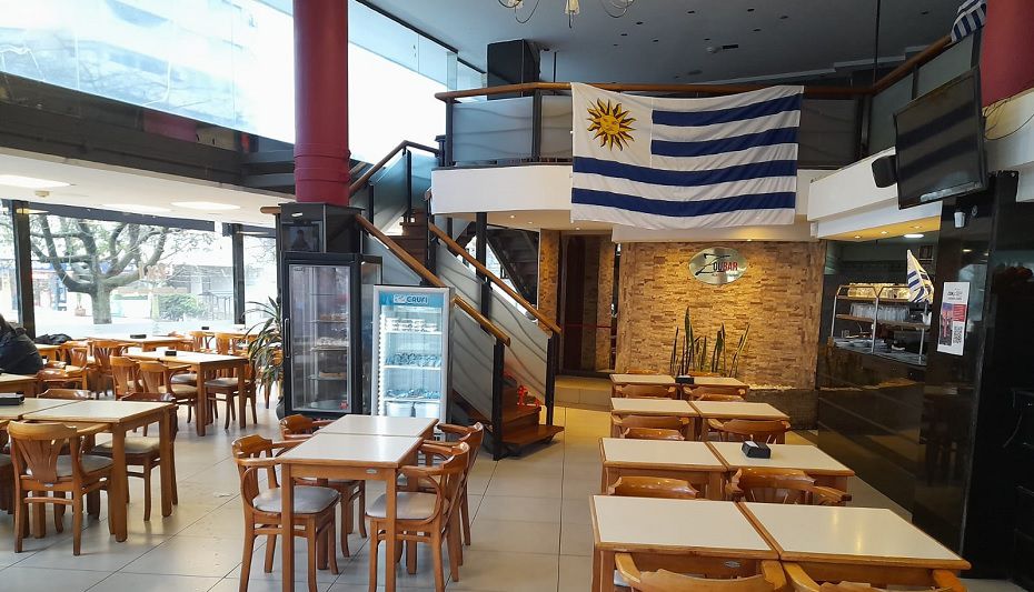 Interior de Zoubar. Foto: Montevideo Portal