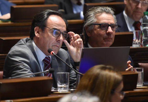 Interpelación a Bouvier: FA dice que proyecto Arazatí va a “fundir económicamente” a OSE