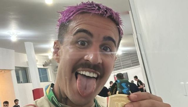 Todo de rosa