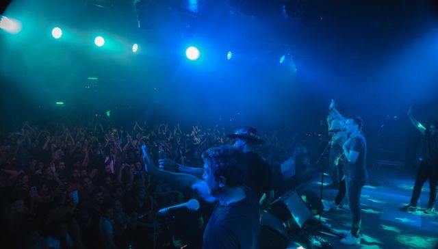 Siempre te esperan a cenar