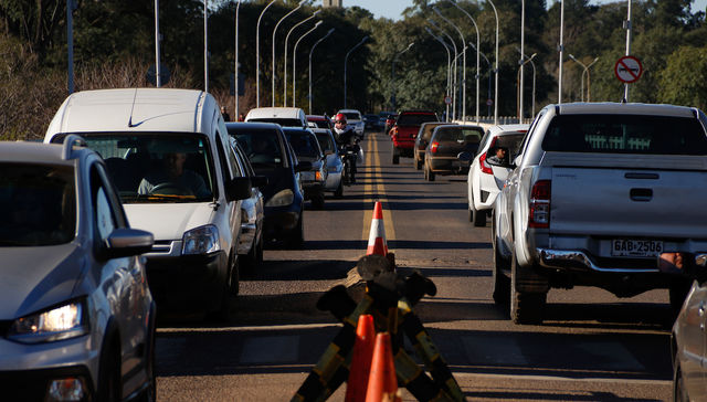 ¿Cargo allá o acá?