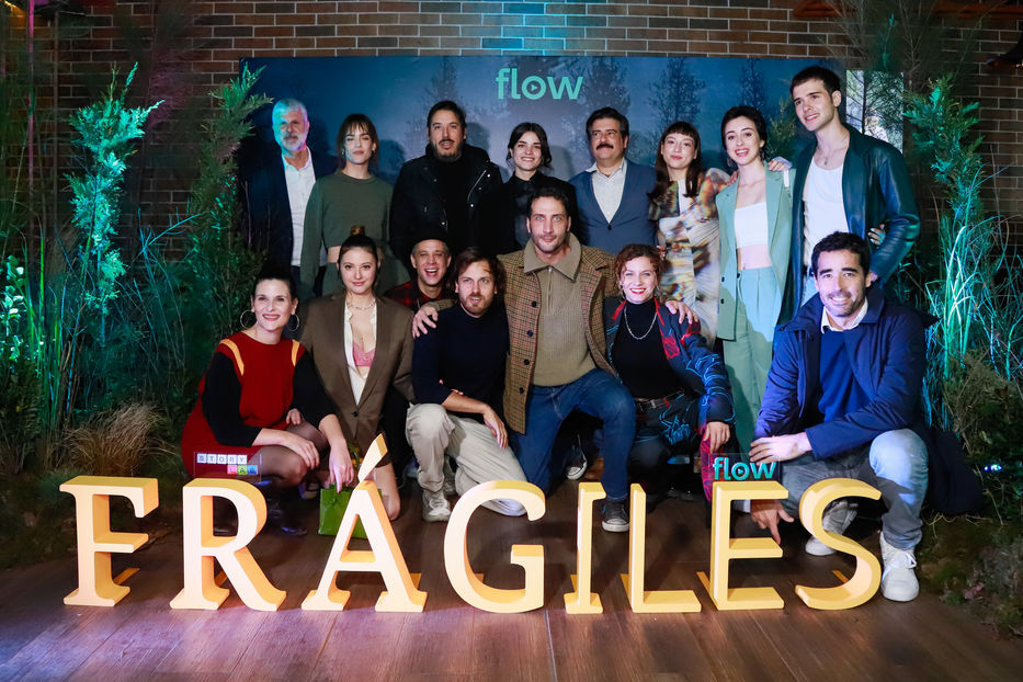 Elenco de Frágiles en el lanzamiento de la serie en Buenos Aires. Foto cedida a Montevideo Portal