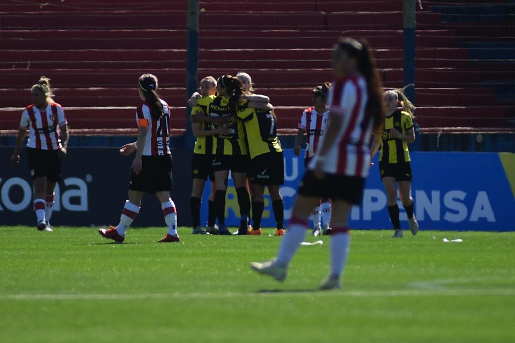 Fútbol Femenino  Peñarol 7-0 River Plate