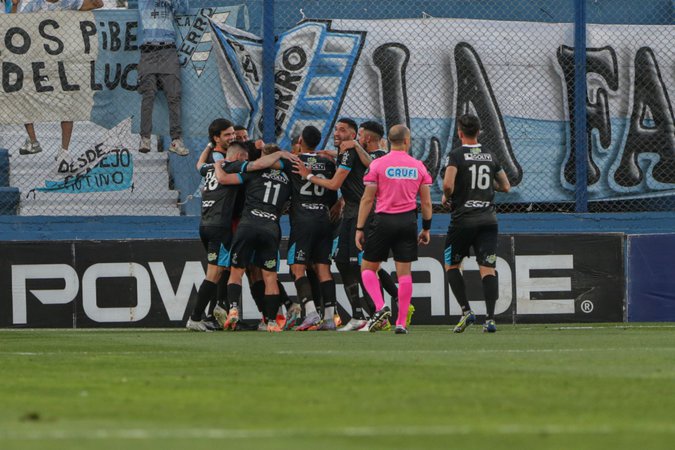 Clausura: Nacional recibirá a Cerro hoy a las 18:30 horas en el Gran Parque  Central