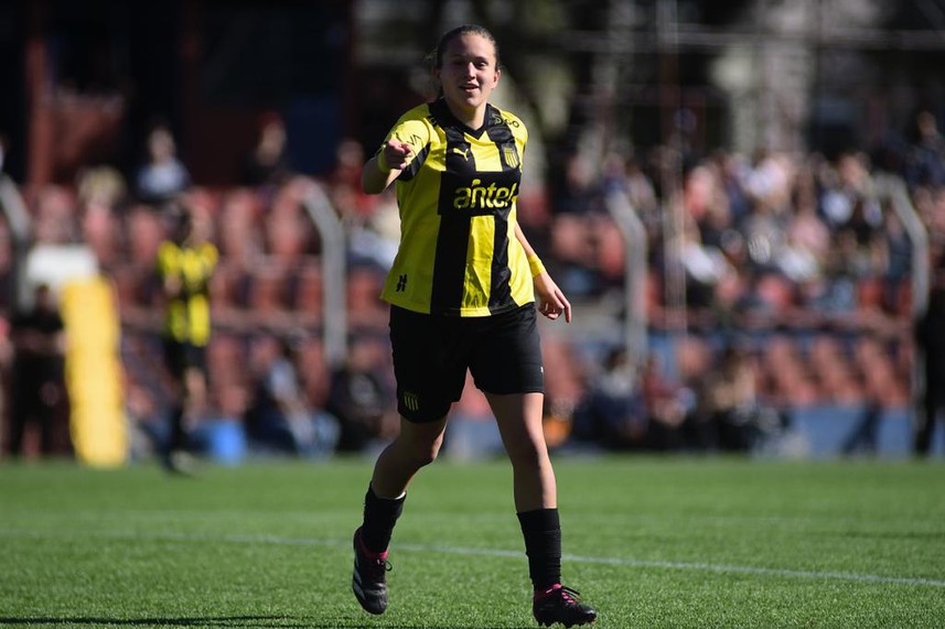 Fútbol Femenino  Peñarol 7-0 River Plate