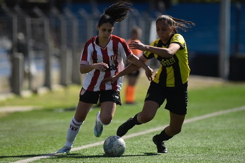 Fútbol Femenino  Peñarol 7-0 River Plate