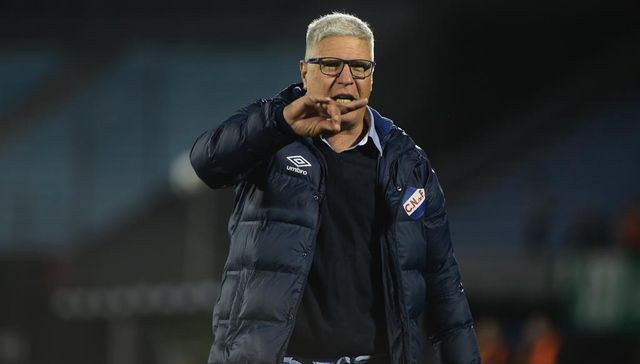 Un poquito más acá