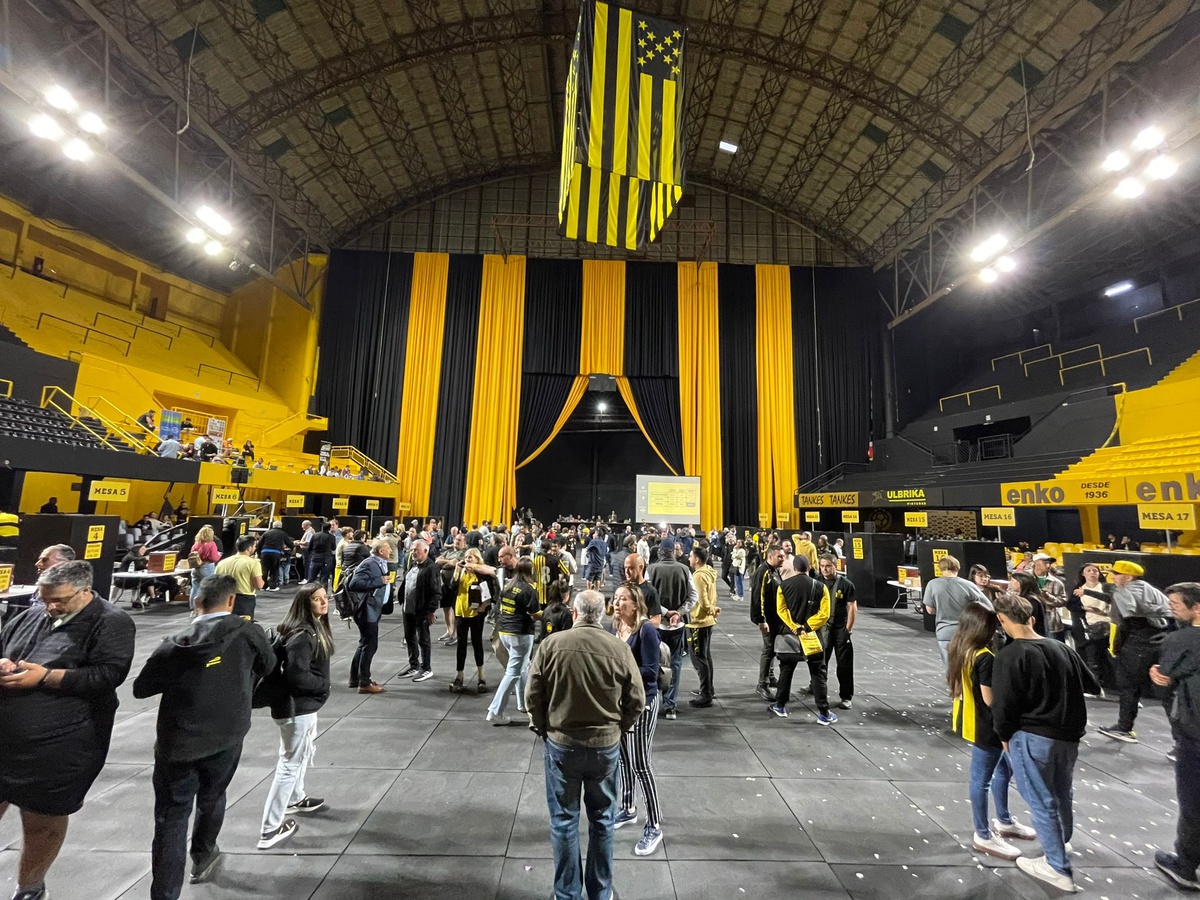 Peñarol: la chance del voto electrónico para elecciones y beneficios a socios por fallo