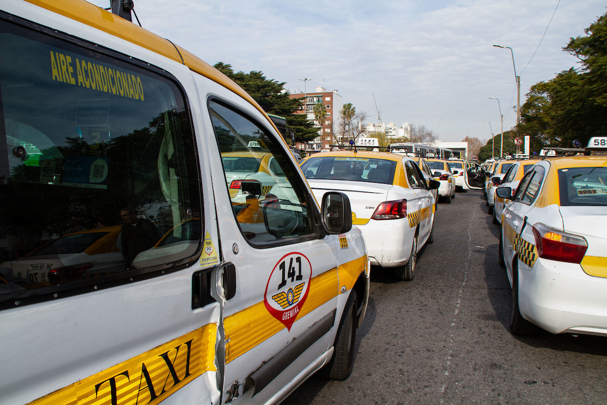 Detuvieron a un taxista, con antecedentes, por matar a balazos a una persona en Montevideo