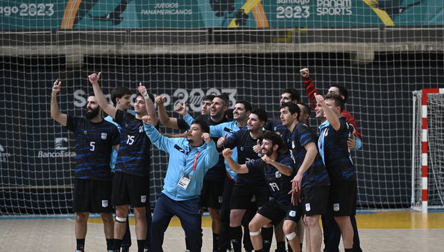 Con la frente en alto