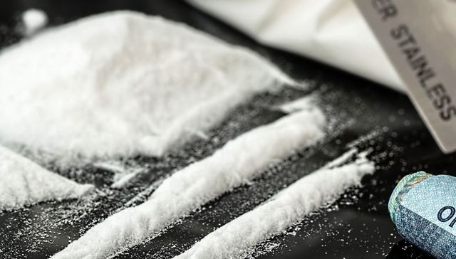 Escribe Charles Carrera