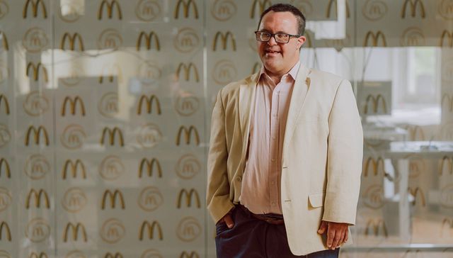 “McDonald’s vio en mí”: la plataforma de Arcos Dorados para lograr inclusión laboral