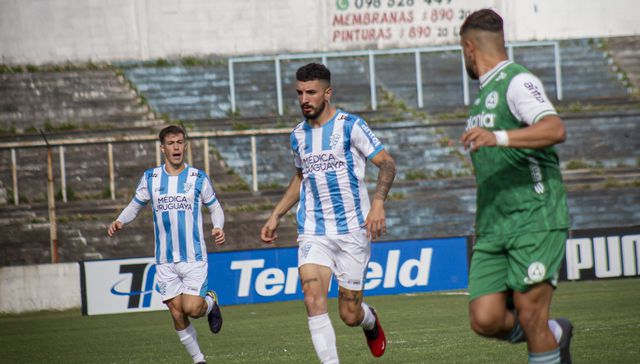 Racing de Montevideo le ganaba 1-0 a Plaza Colonia, pero el partido fue  suspendido por fuertes lluvias
