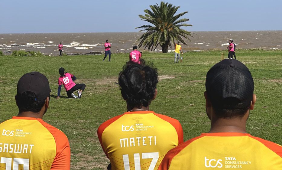 Cricket en la rambla de Montevideo. Foto: cedida a Montevideo Portal