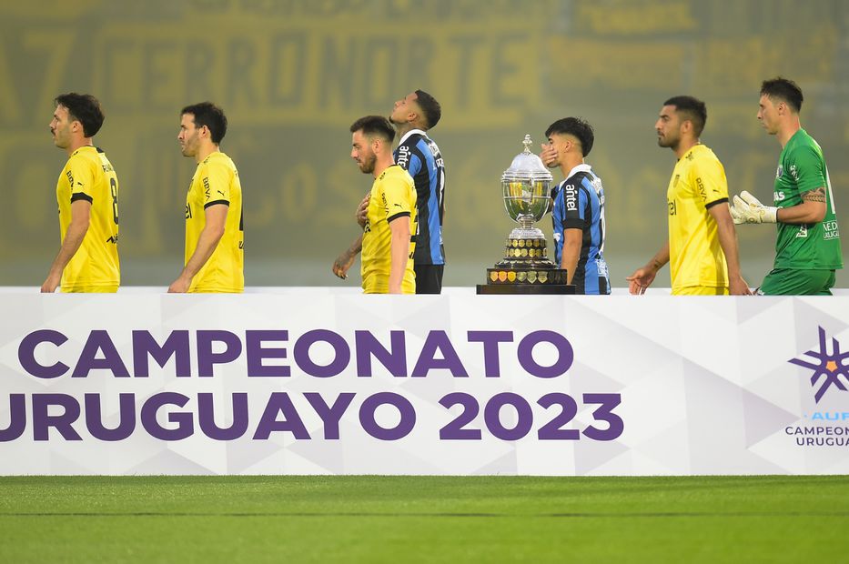 Final del Campeonato de Fútbol Uruguayo en Montevideo, Uruguay