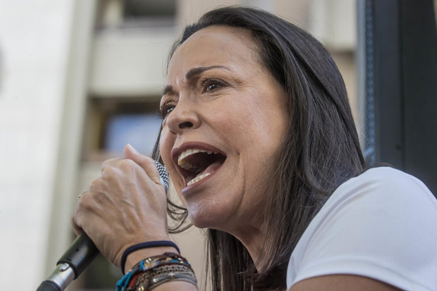 María Corina Machado alerta de “maniobra” para “impedir la inscripción” de su candidata