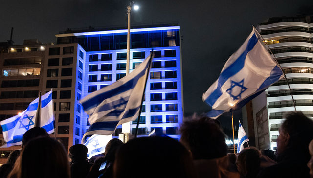 Escribe Luis Calabria