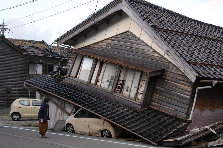 Destrucción en el pueblo de Togi, en la península de Noto, Japón - Foto: EFE/EPA/FRANCK ROBICHON
