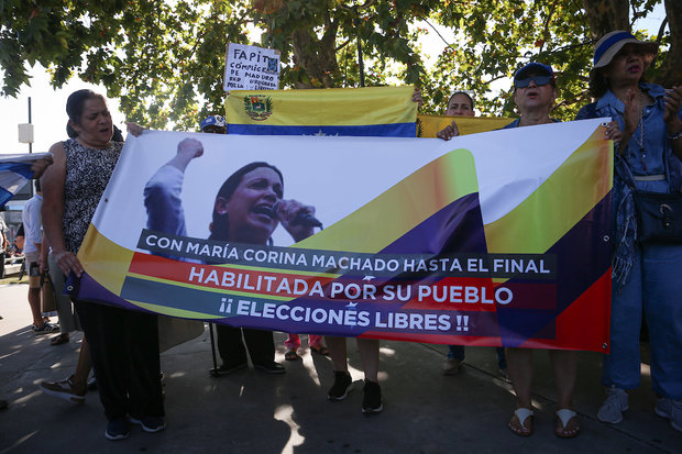 En imágenes: cómo fue la manifestación por Venezuela en Tres Cruces y quiénes fueron