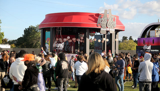 “Llevá la magia a tu música y participá”: Coca-Cola Uruguay te invita al Lollapalooza