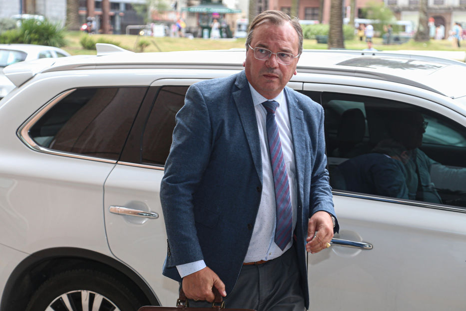 Totalmente en contra