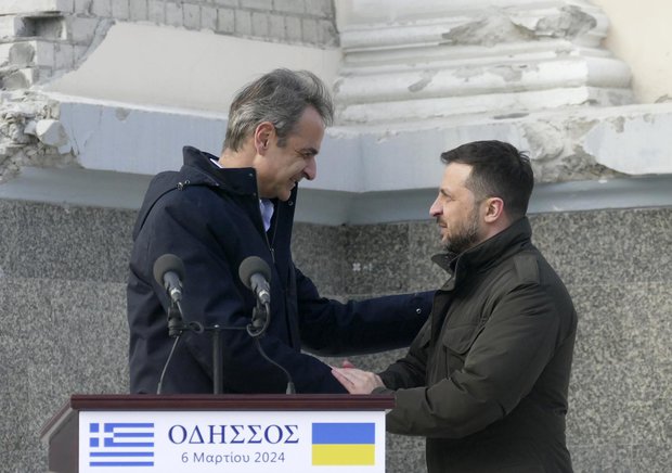 Zelenski y el primer ministro de Grecia ilesos tras ataque ruso a 150 metros de su convoy