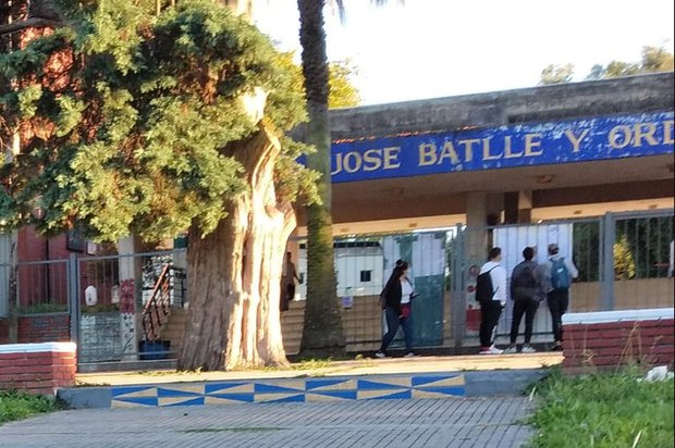 Docentes de liceo IBO denuncian robos y vandalismo y lo achacan a recorte presupuestal