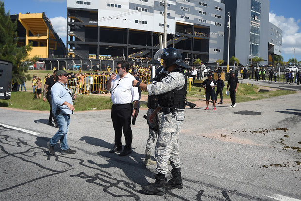 Operativo Clásico: dos detenidos —uno armado— en inmediaciones del CDS