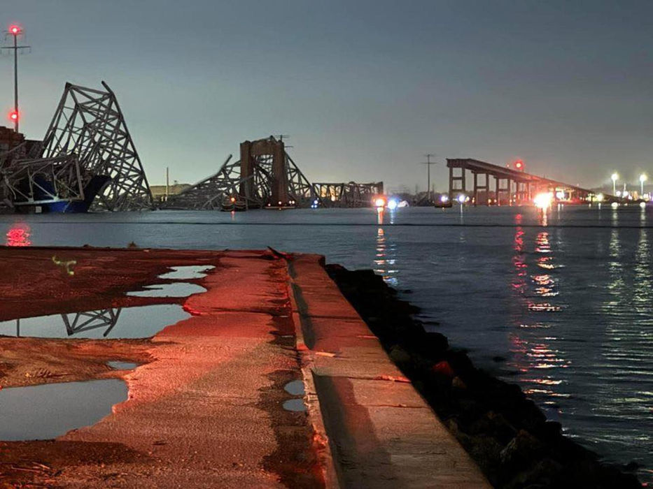 Biden ordenÃ³ reconstruir âprontoâ el puente de Baltimore derrumbado por un buque