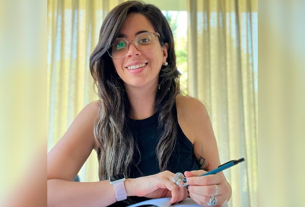 Camila Ramírez Aviaga, la edila que se perfila a ser la primera abogada sorda de Uruguay