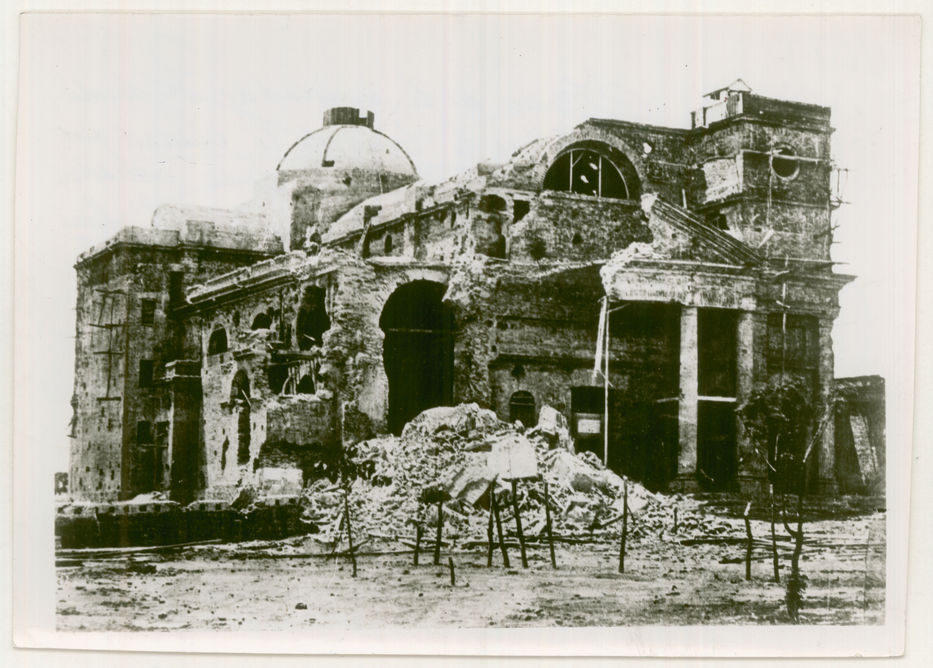 La Iglesia de Paysandú destruida por la artillería. Archivo Biblioteca Nacional