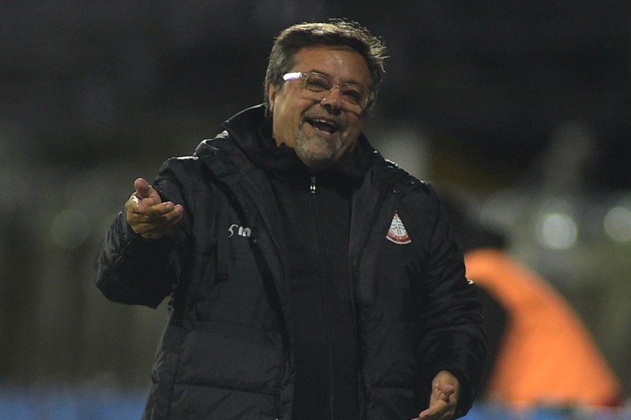 Caruso Lombardi advirtió a Estudiantes por el arbitraje de Gustavo Tejera ante Flamengo