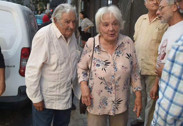 Topolansky afirmó que Mujica “no tiene metástasis”; le harán radioterapia “de inmediato”