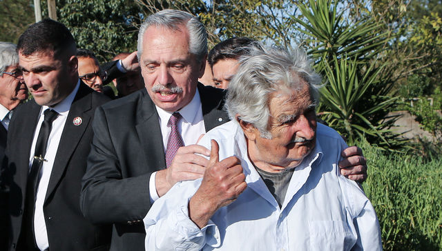 Al escucharte y al verte