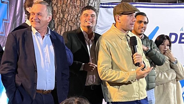 Dejo caer una lágrima azul