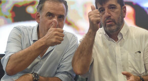 No da el brazo a torcer