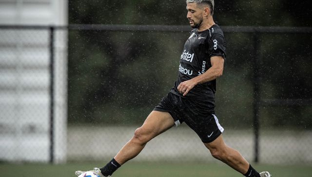 Siempre desde atrás