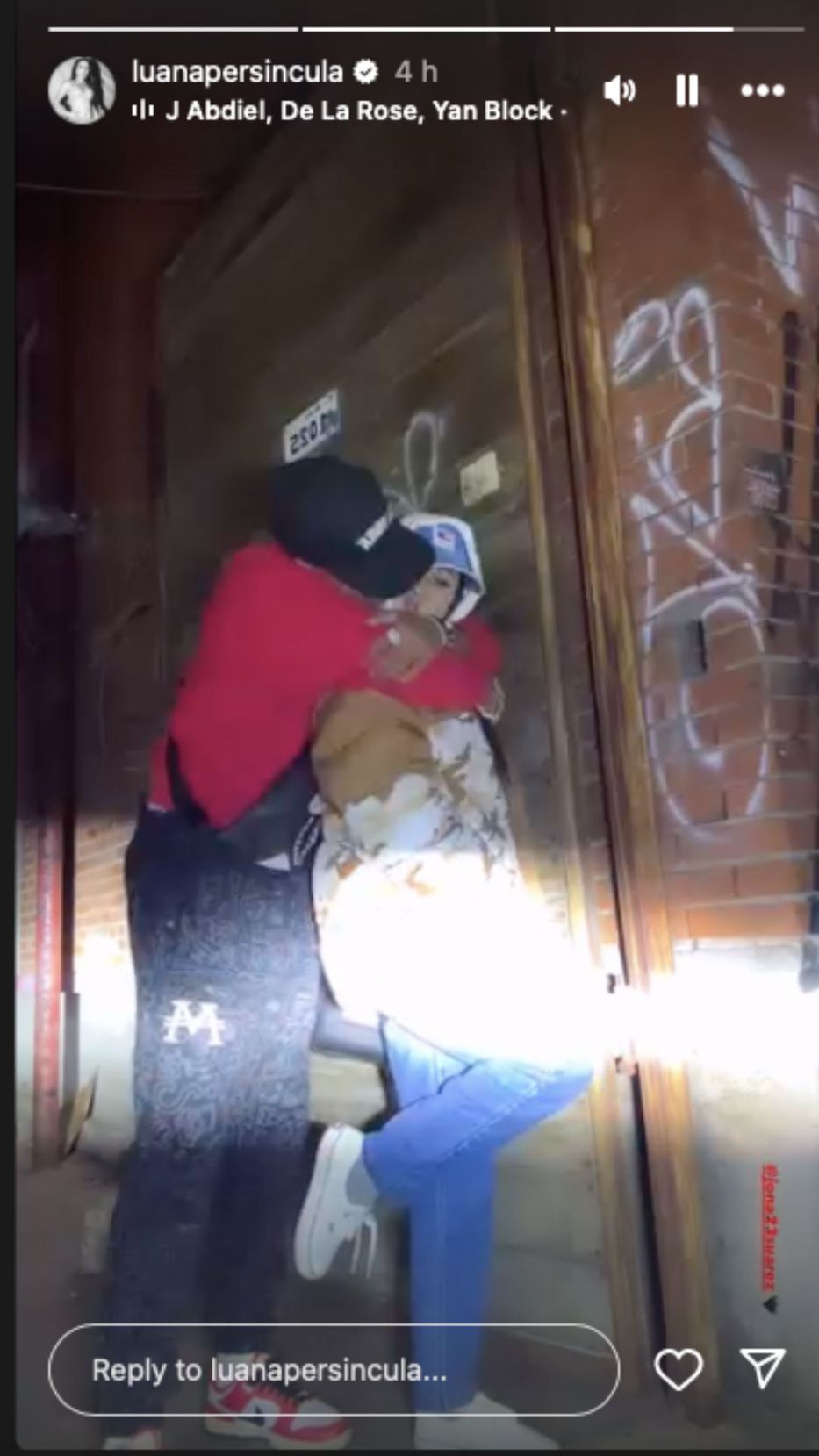Foto: Historias de Instagram/ @luanapersincula